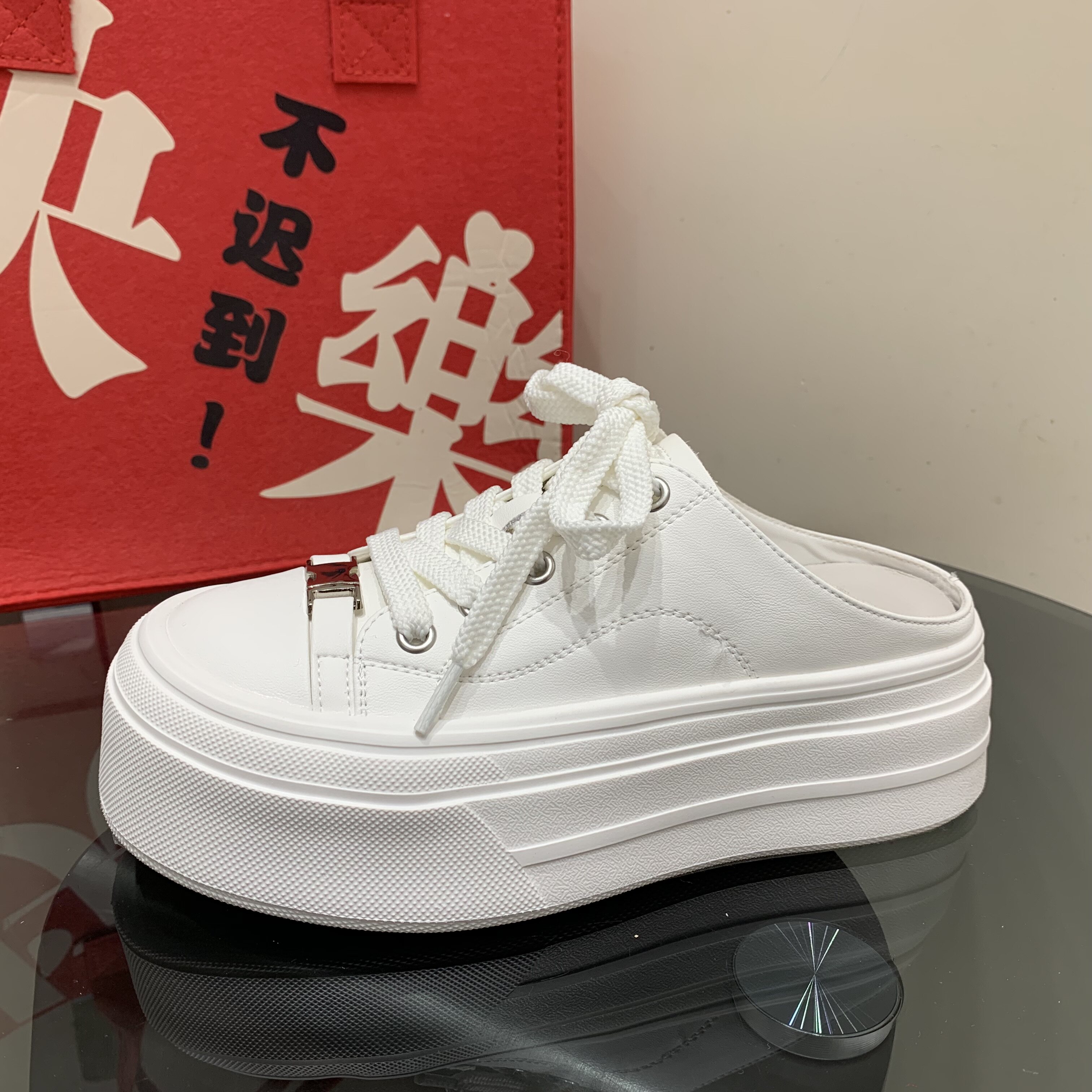 真皮厚底休闲风半拖鞋女2026夏季新款圆头系带包头软底小白鞋拖鞋