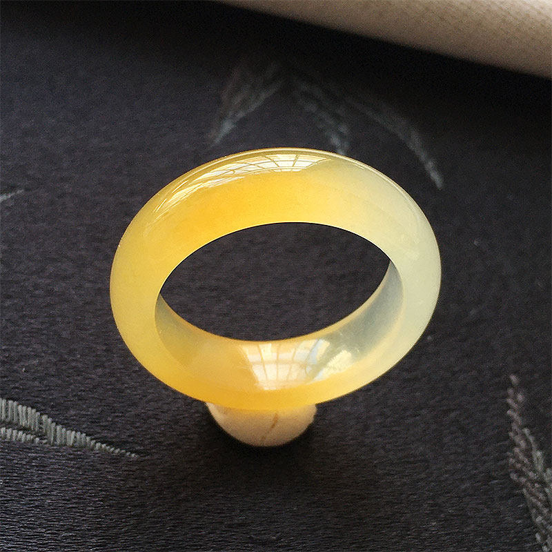缅甸翡翠高冰种纯净起光黄翡指环戒圈17号老种a货鸡油黄戒指18mm