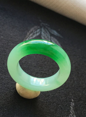 缅甸翡翠冰种翠绿色玉指环戒圈14号圈老种a货冰阳绿戒17mm女款戒