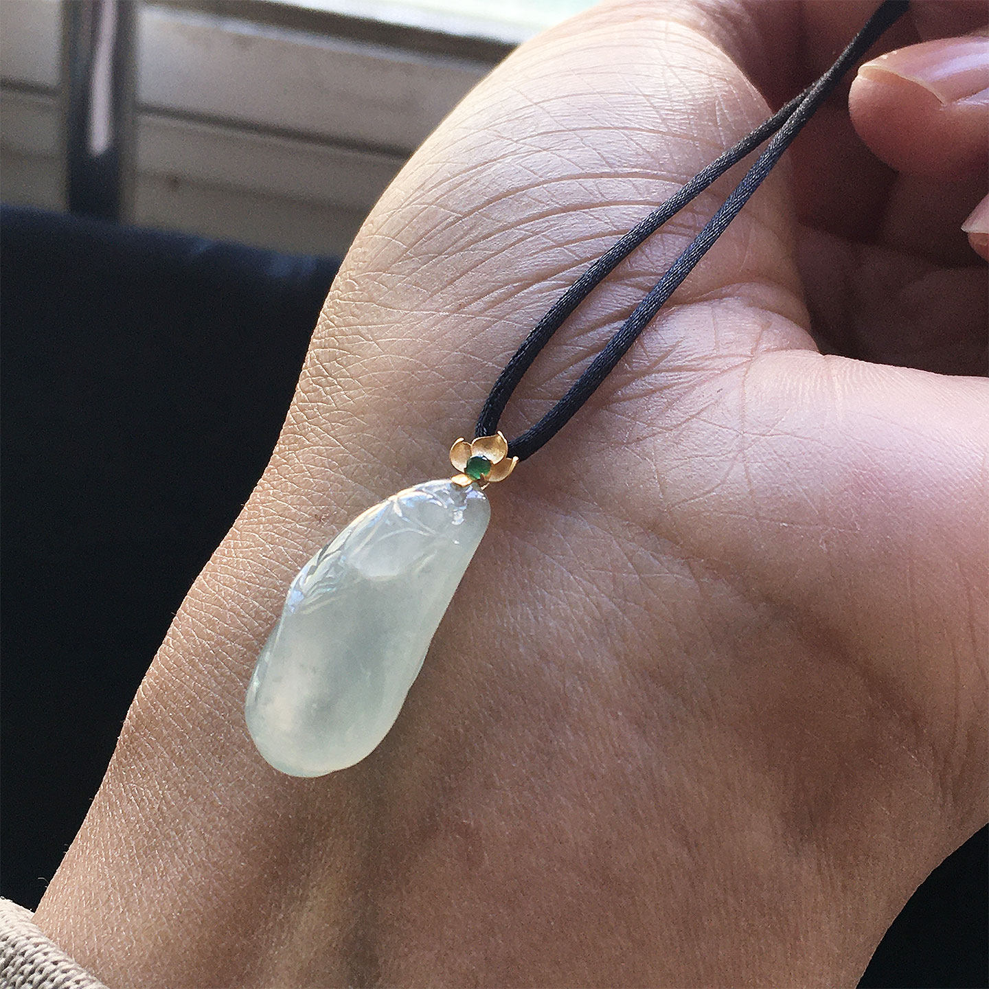 缅甸翡翠冰种纯净精雕富甲天下玉福瓜吊坠18K金高档玉瓜甲虫女款