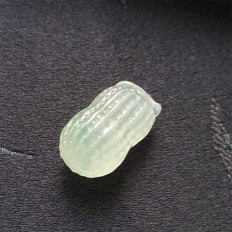 缅甸翡翠冰种精雕飘花生意兴隆吊坠老种a货冰透水玉特色花生挂件