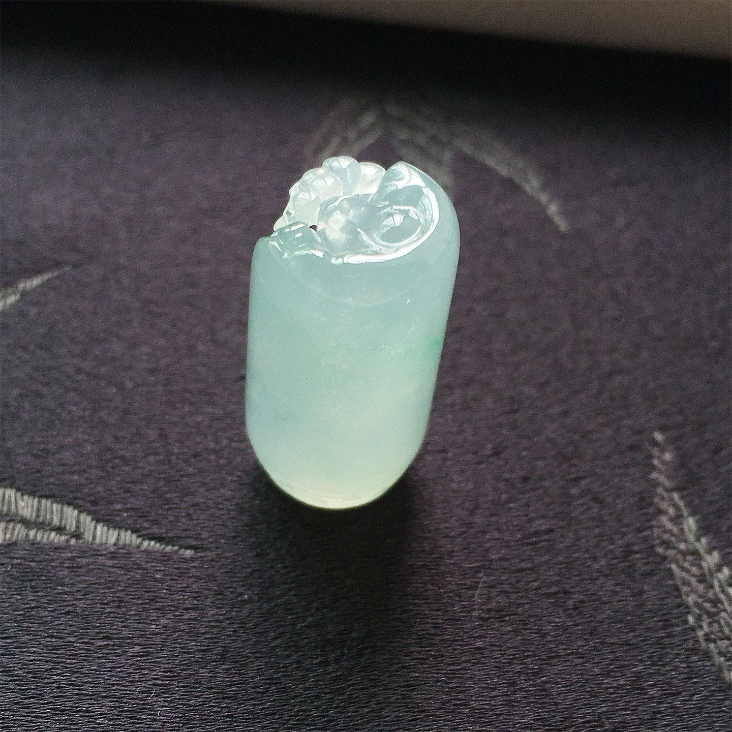 高冰种精雕松鹤延年印章挂件