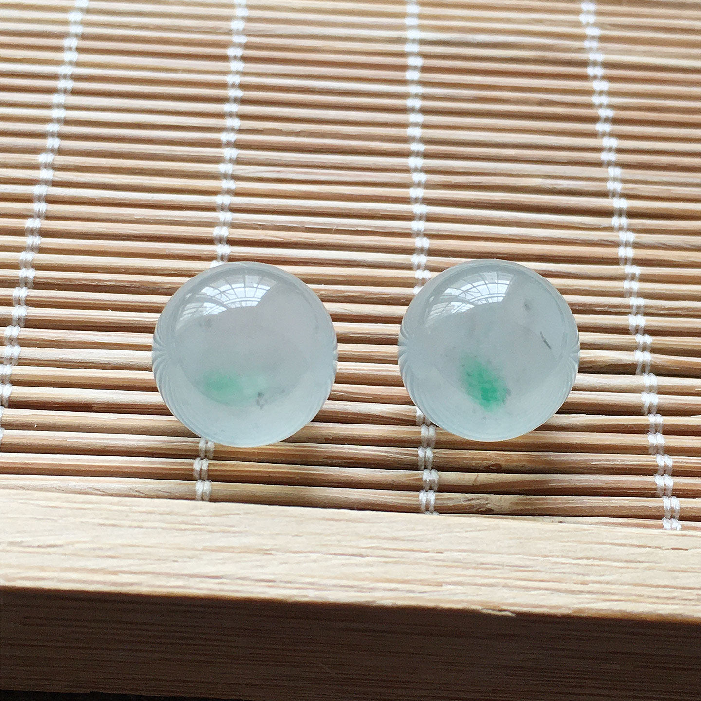 翡翠高冰种飘翠绿玉珠子配珠对珠