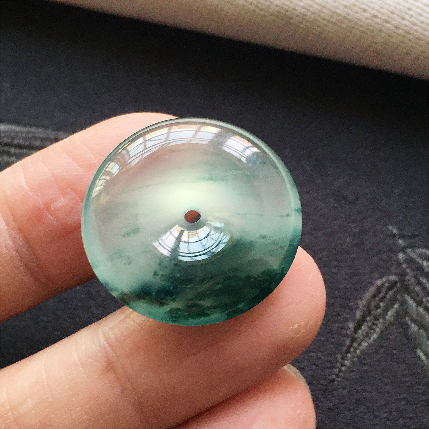 高冰飘蓝花缅甸翡翠平安扣吊坠