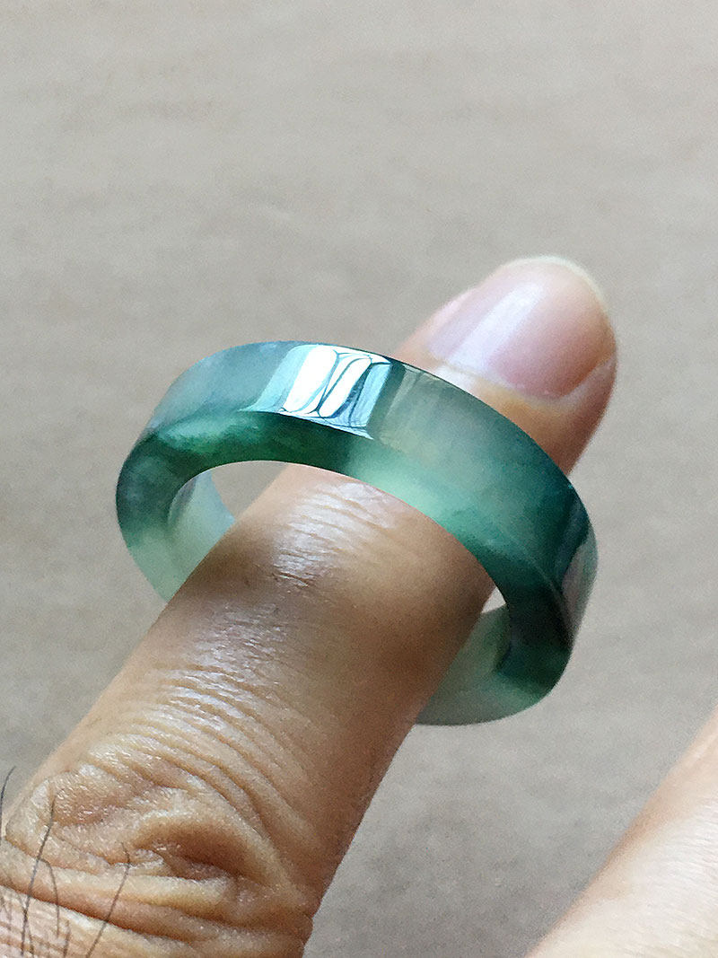 缅甸翡翠蓝水冰种飘蓝花大圈指环戒指男款22mm老种a货冰透戒28号