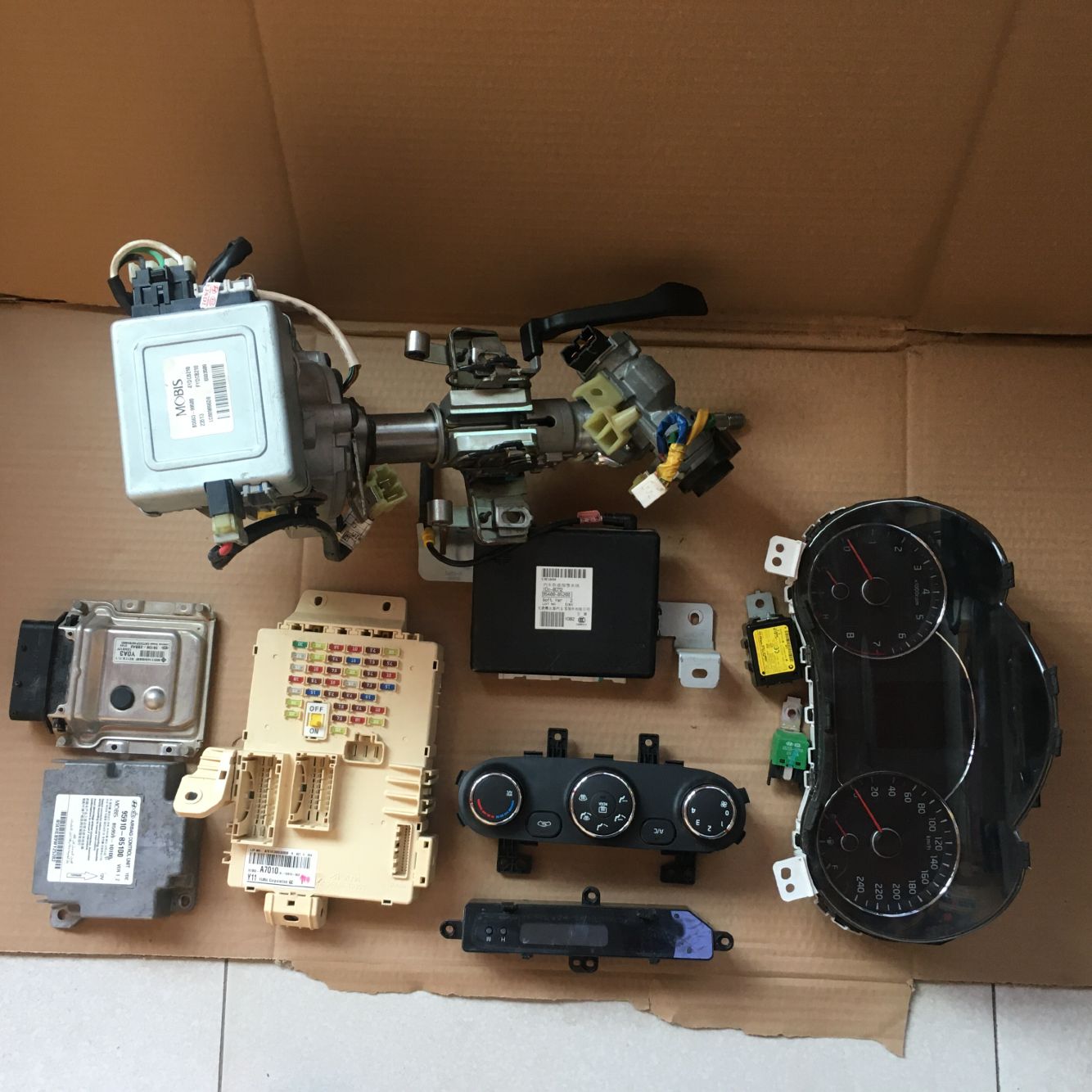 现代索八8 索九9 仪表盘转速表 空调开关面板 BCM车身电脑 智能盒