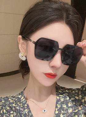 大多边形大脸墨镜女潮长脸黑色