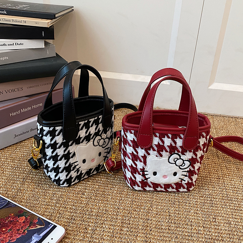 2025新款儿童可爱女孩斜挎包时尚手提水桶洋气外出公主小单肩包潮