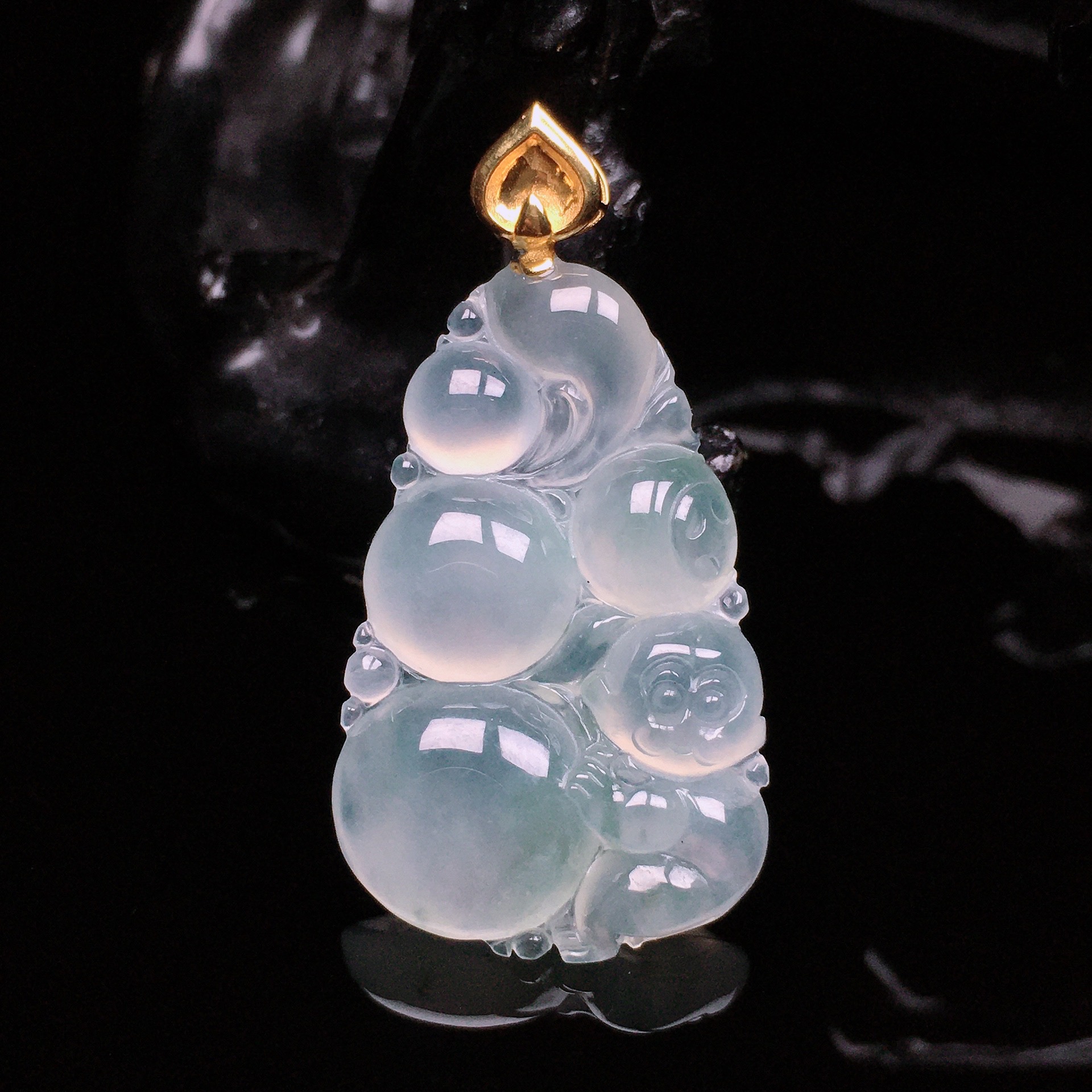 缅甸天然翡翠A货18k金镶嵌冰种生肖猴吊坠