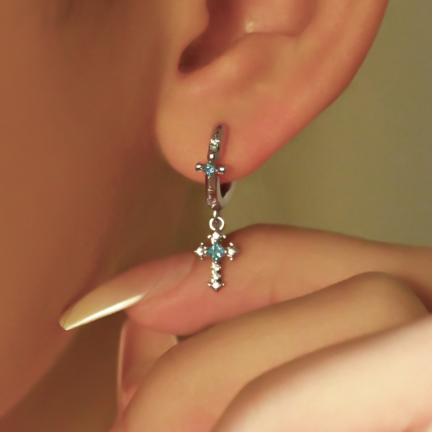 KNA珂娜「海雾十字星」锆石耳扣316L医用钛钢耳圈十字架耳钉耳饰