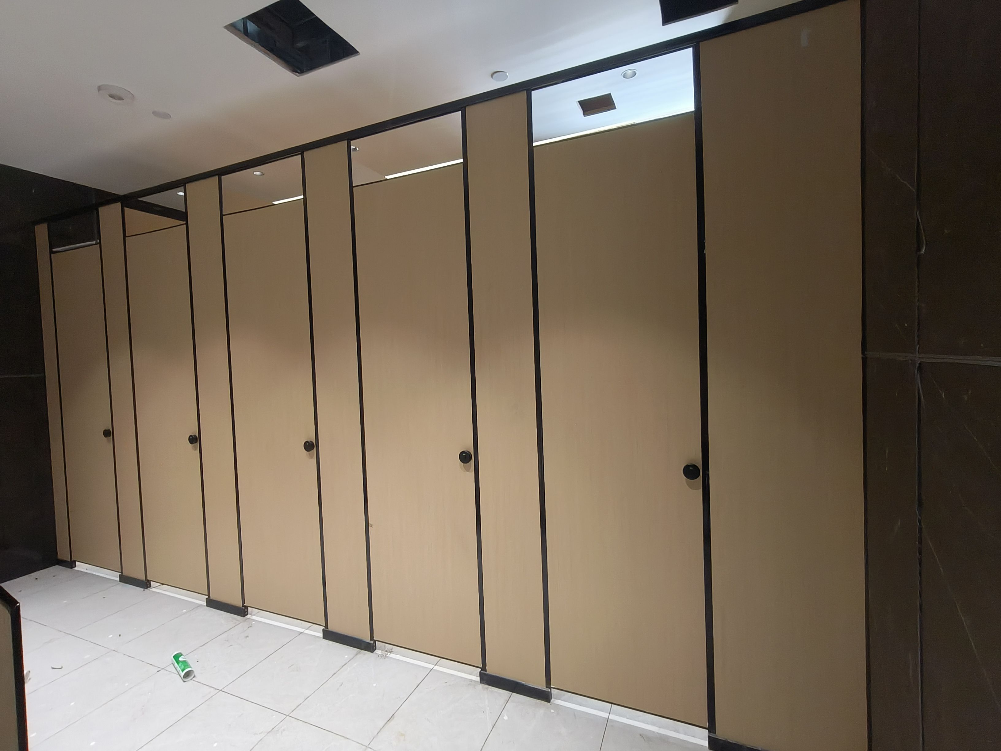 公共卫生间隔断板学校工厂厕所隔高隔断/隔墙