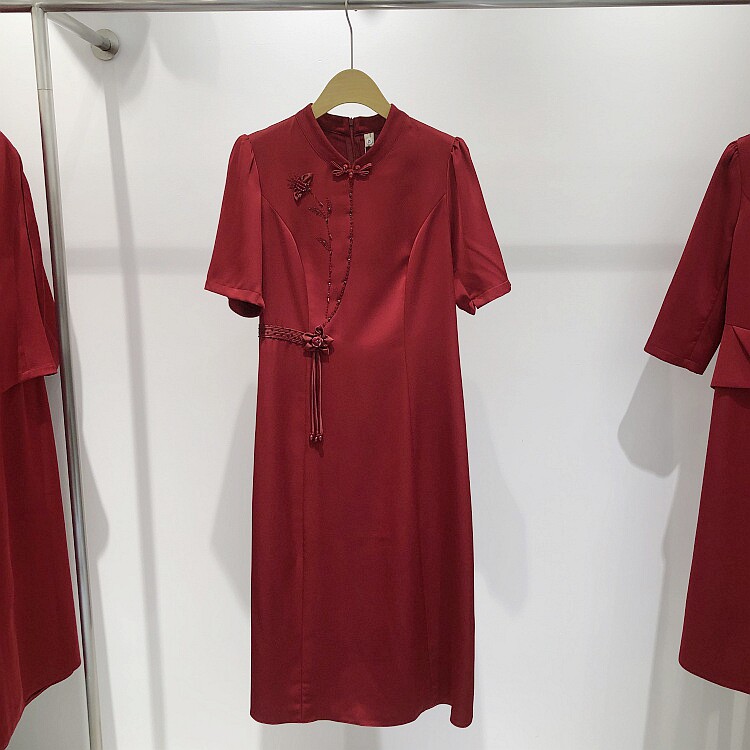 高档醋酸喜婆婆短袖连衣裙2026夏季新款气质妈妈敬酒服改良旗袍裙