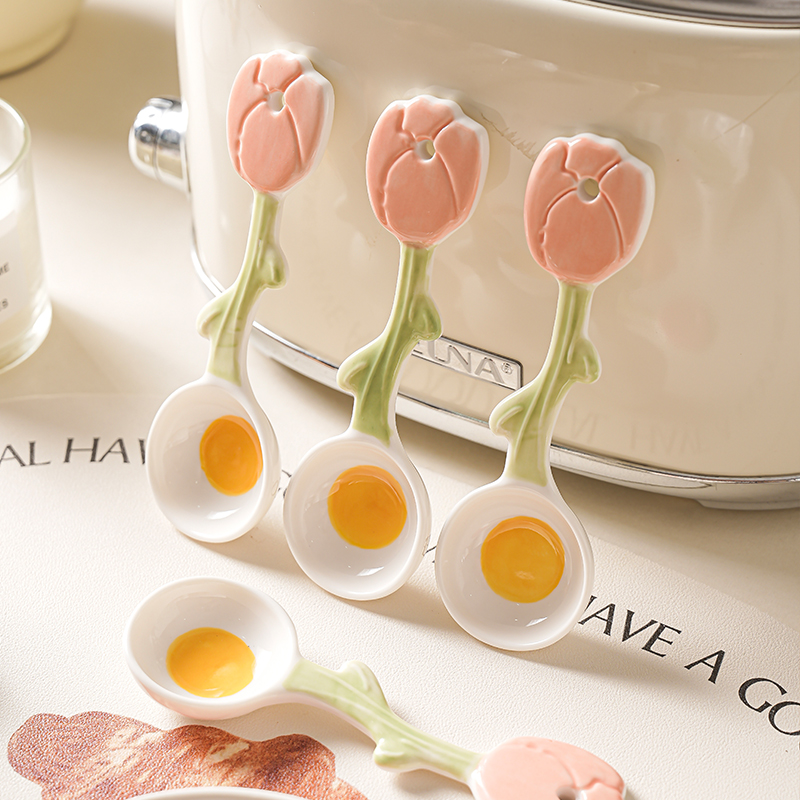 食品级汤匙陶瓷勺子长柄汤勺小勺子调羹可爱个人专用釉下彩漂亮勺