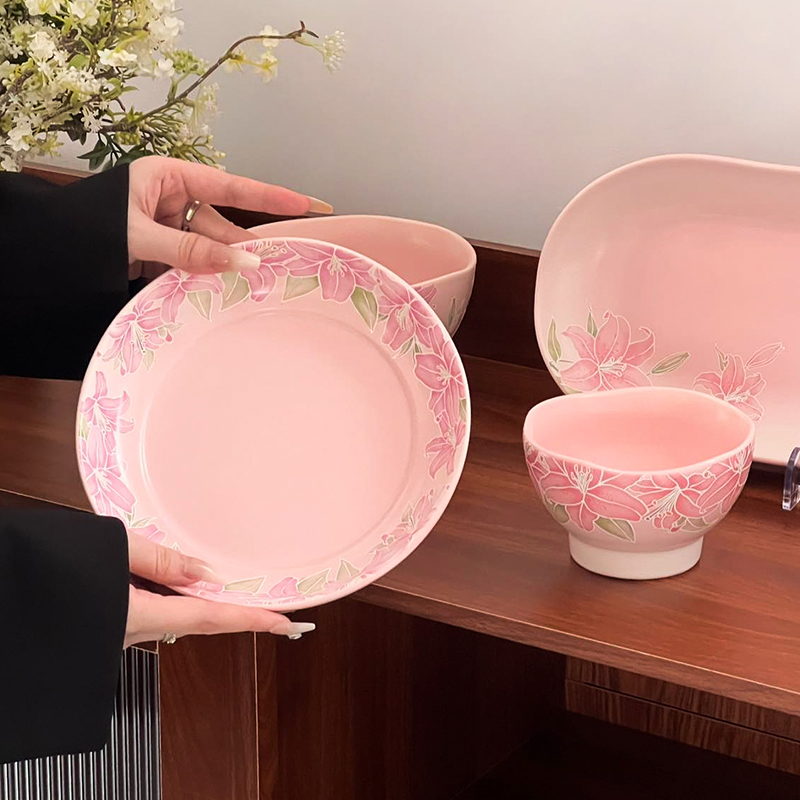 创意浮雕百合陶瓷餐具礼盒碗盘套装精致高颜值伴手礼结婚新婚礼物