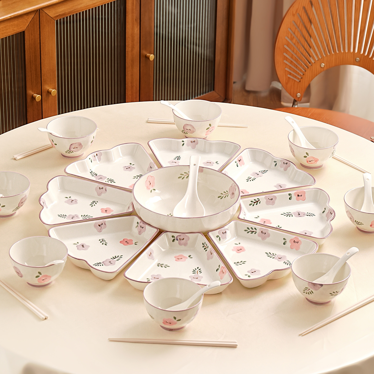 2025新款家庭团圆年夜饭过年拼盘餐具组合套装家用陶瓷碗盘子菜盘