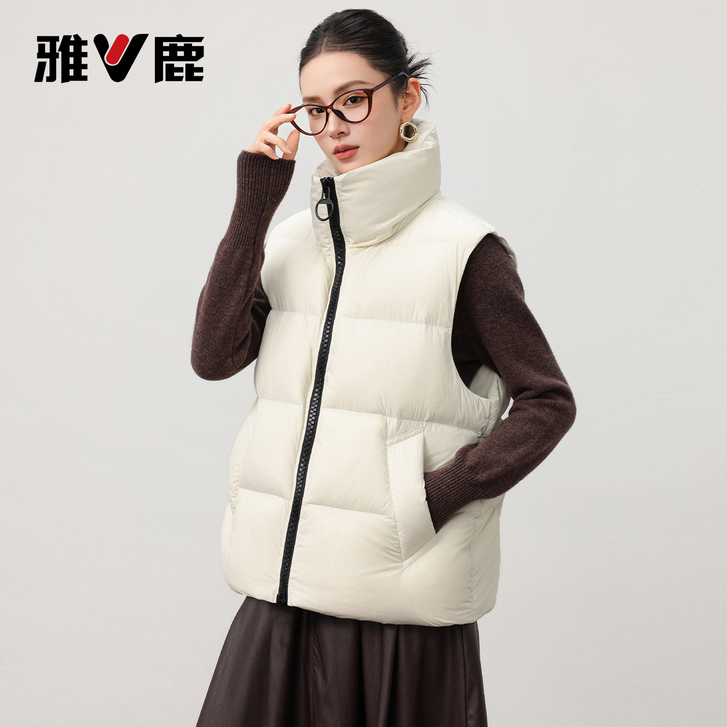 雅鹿短款高蓬立领羽绒马甲女款