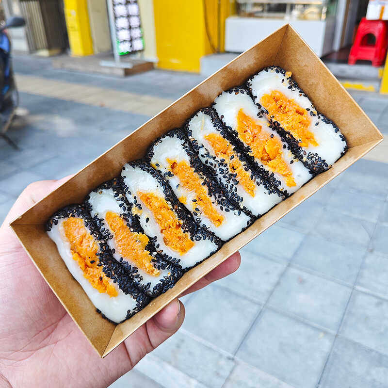 黑芝麻传统咸蛋黄重阳糕南大门