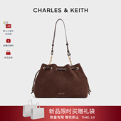 30782795 CHARLES&KEITH26春新品 CK2 1通勤抽绳绒面大容量托特包