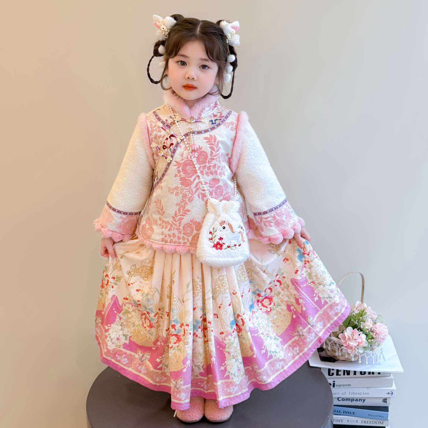 女童马年拜年服汉服冬季演出服