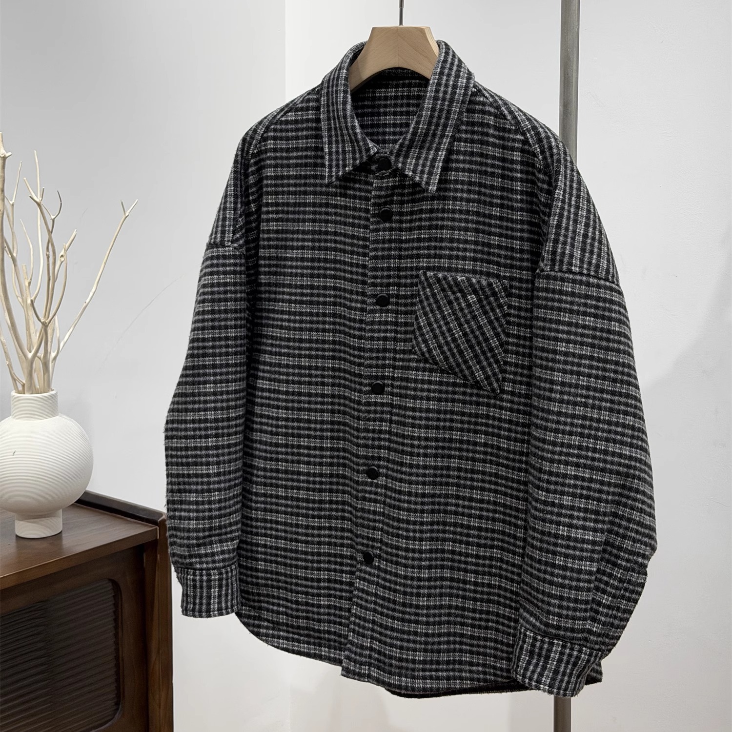 目写新款复古老钱风黑白千鸟格羽绒服男宽松90白鸭绒羊毛衬衫外套