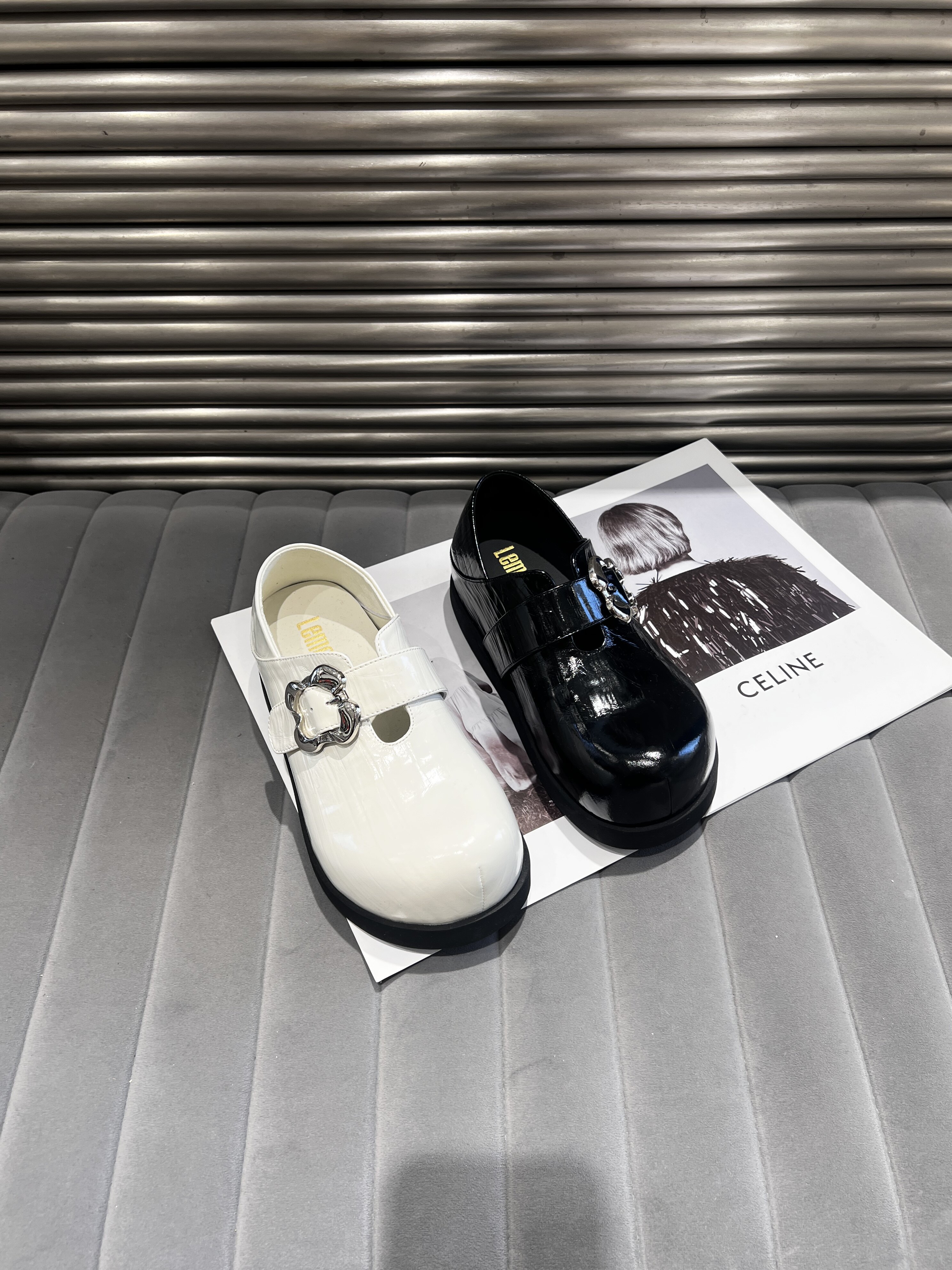 欧洲站2026春季新款真皮厚底勃肯鞋女时尚皮鞋单鞋皮带扣女乐福鞋