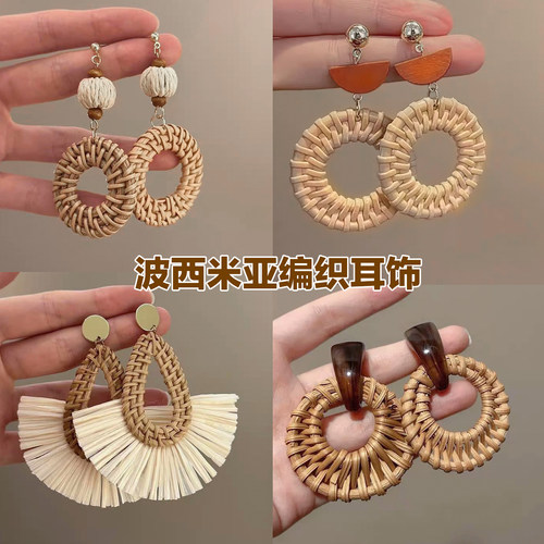 简约波西米亚编织耳饰独具设计感