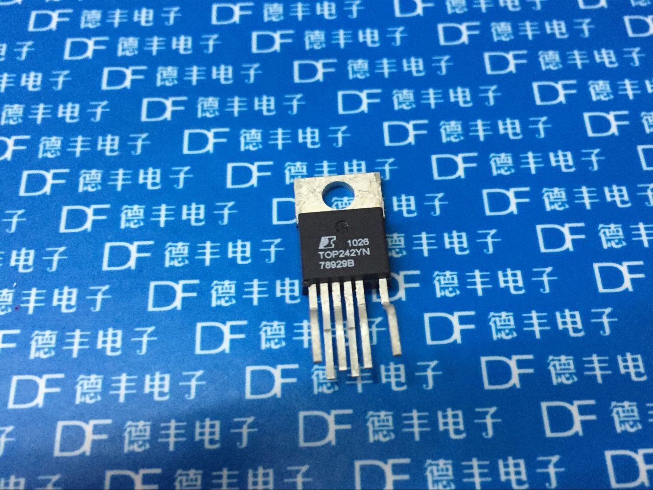 欢迎光临深圳德丰电子商行,本店致力打造最全的电子元器件采购仓库! 由于元器件种类繁多,您在本店没有搜到的型号,可以直接咨询亮灯客服,我们会一一为您解答!