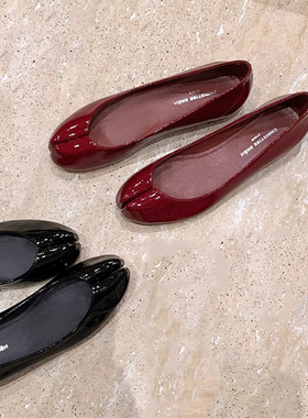 2025新款一脚蹬网面水钻分趾平底单鞋女高级感小众漆皮浅口猪蹄鞋