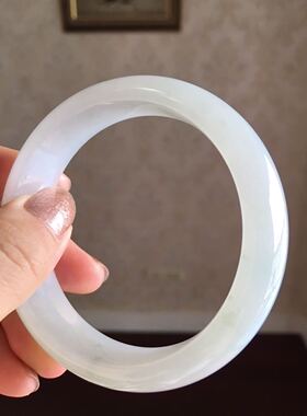 A货天然老坑质感证书翡翠手镯