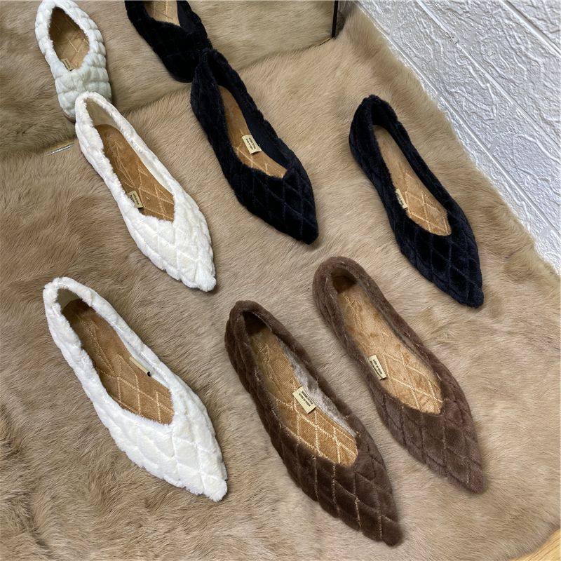 香港冬季新款小香风尖头菱格平底单鞋女外穿加绒毛毛鞋百搭豆豆鞋