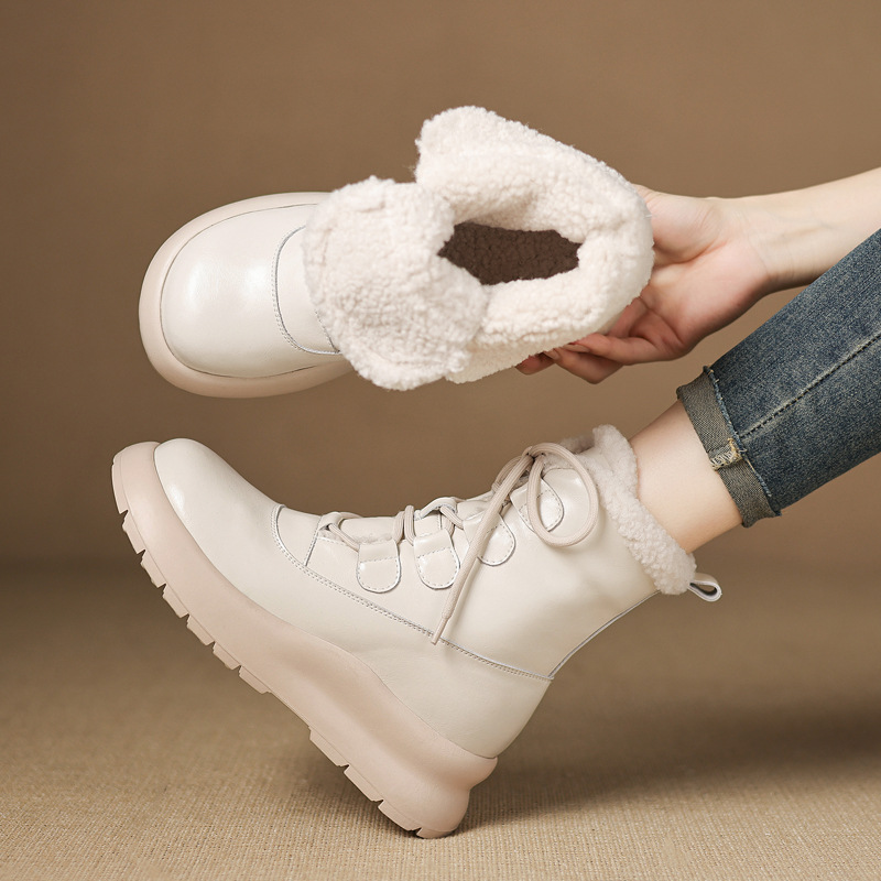 更舒适运动厚底加厚保暖雪地靴2025冬松糕高跟牛皮系带马丁短靴女