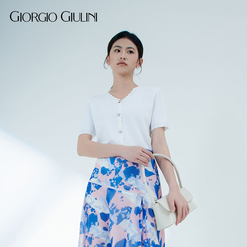 庄姿妮冰丝薄款透气不闷热短款短袖针织上衣25年夏季新V领 P924