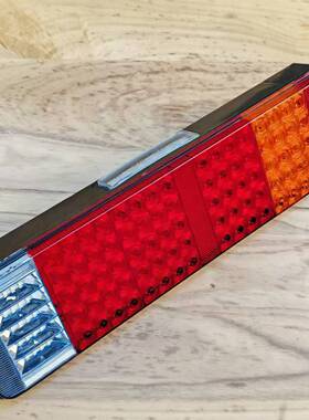 防砸款红岩杰狮后尾灯总成金刚M500倒车灯转向灯C100C500电子LED