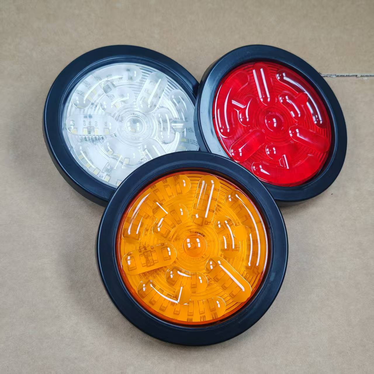 新款高亮LED挂车尾灯三色小圆灯