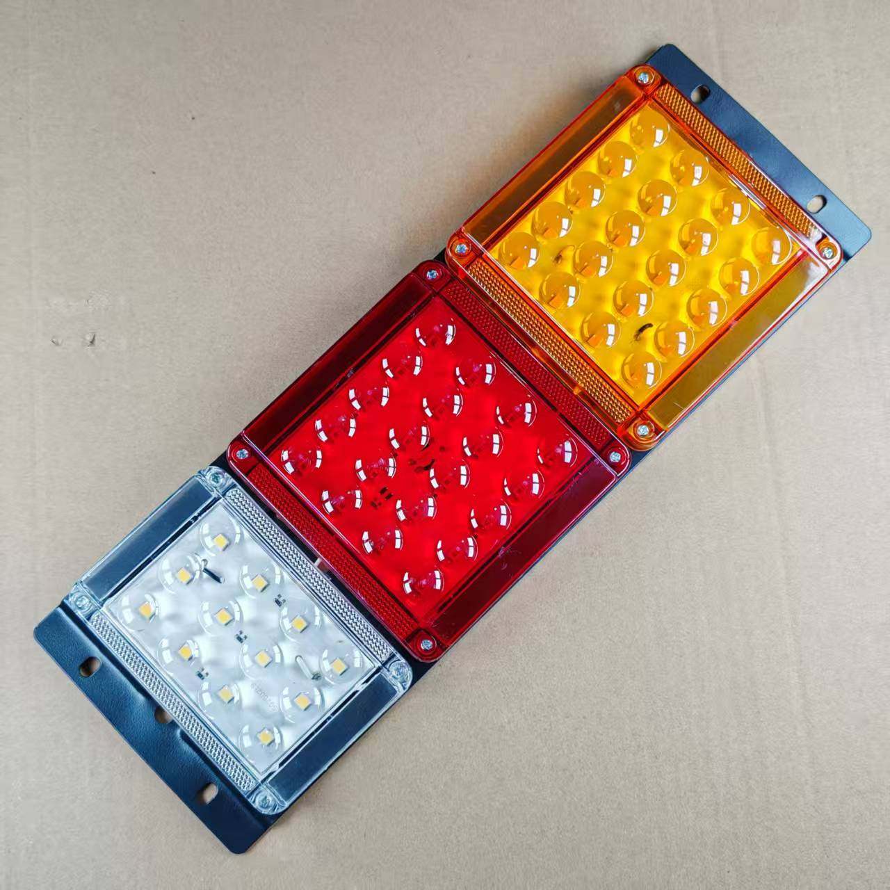 透镜LED巨能王尾灯江淮后尾灯防水货车挂车倒车转向灯电子高亮24V