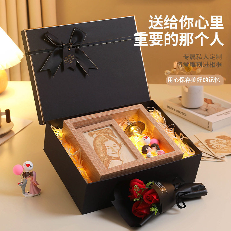 礼物情人礼物木刻画送女朋友生日高级仪式感结婚纪念日浪漫创意惊