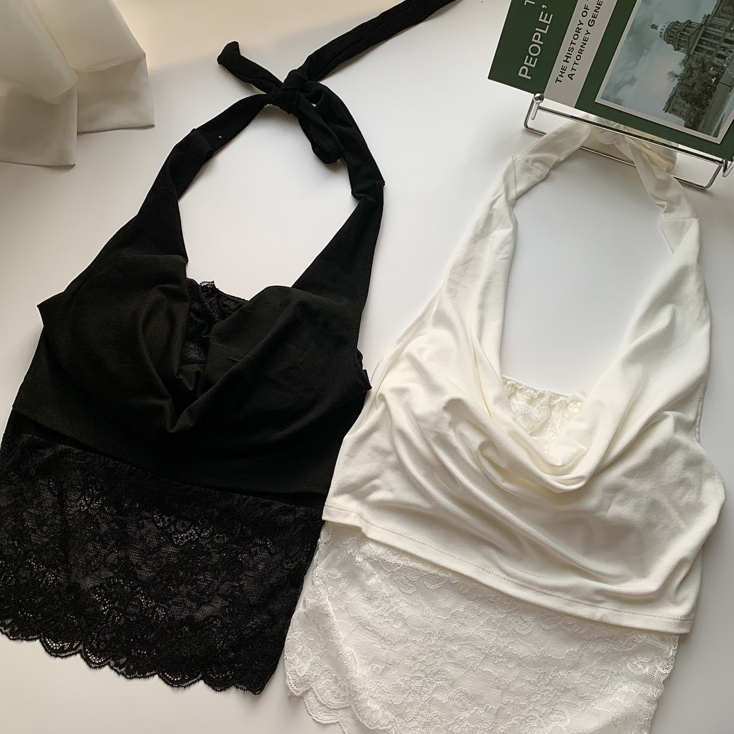 白色美背蕾丝设计感无袖挂脖上衣