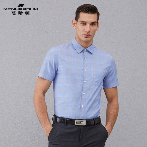 浅色尖领桑蚕丝混纺透气短袖衬衫