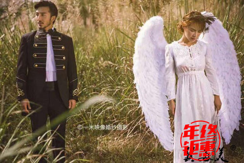 婚庆成人婚纱照道具 天使羽毛翅膀广告创意写真模特大号情侣拍照 - 封面