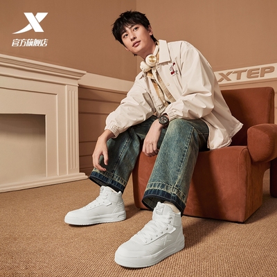 特步男鞋2025冬季新款大棉鞋加绒加厚运动鞋保暖高帮板鞋白色软底