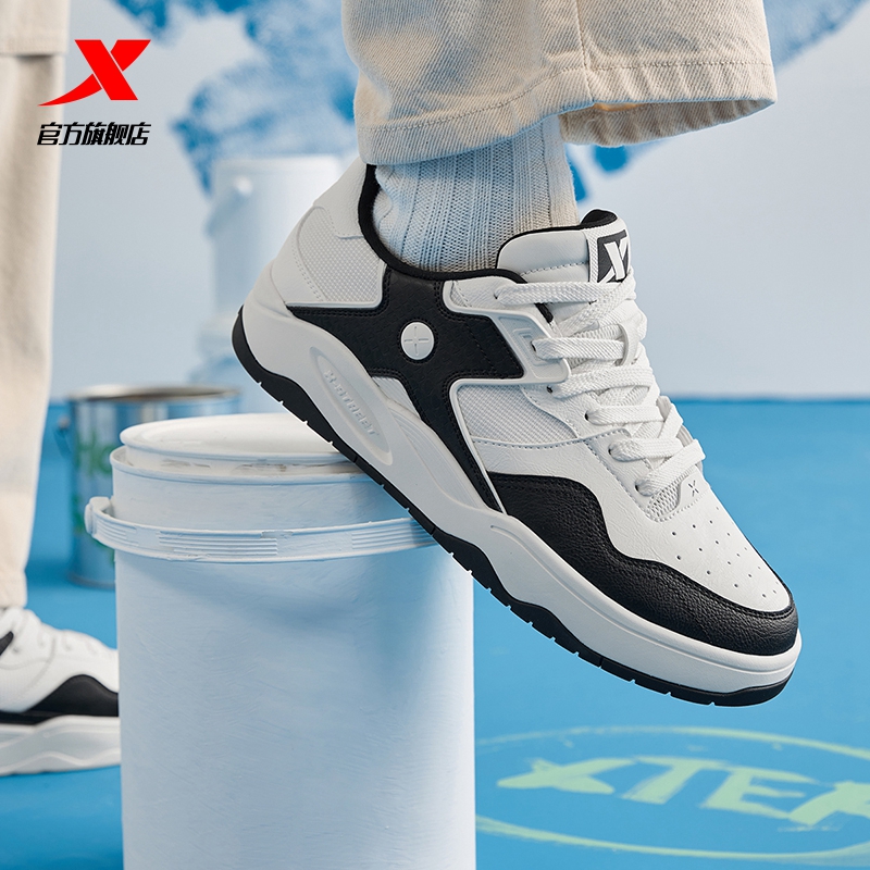 特步板鞋轻便情侣小白鞋