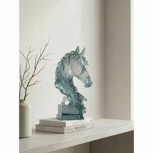 现代轻奢魅光蓝马透明树脂马头装饰摆件客厅书房桌面工艺品软装
