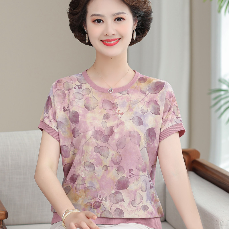 妈妈夏短袖桑蚕丝T恤新款中老年女薄款圆领冰丝小衫洋气上衣套装