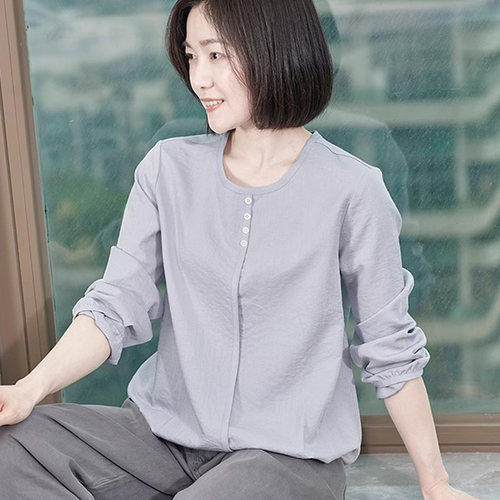 春秋女士长袖衬衫圆领休闲慵懒风