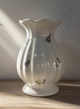 白色陶瓷花瓶轻奢高级感插花摆件