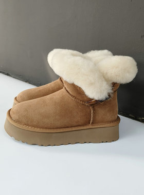 2025桑坡新款羊皮毛一体雪地靴毛边牛角扣短筒厚底女冬季保暖加厚