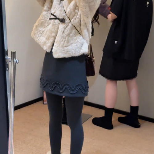 韩系木耳边设计气质毛呢半身裙女大码胖mm2025冬季新款高腰半身裙