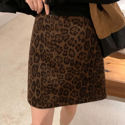 大码梨型身材半身裙女装2025新款秋季复古高腰短裙子防走光A字裙