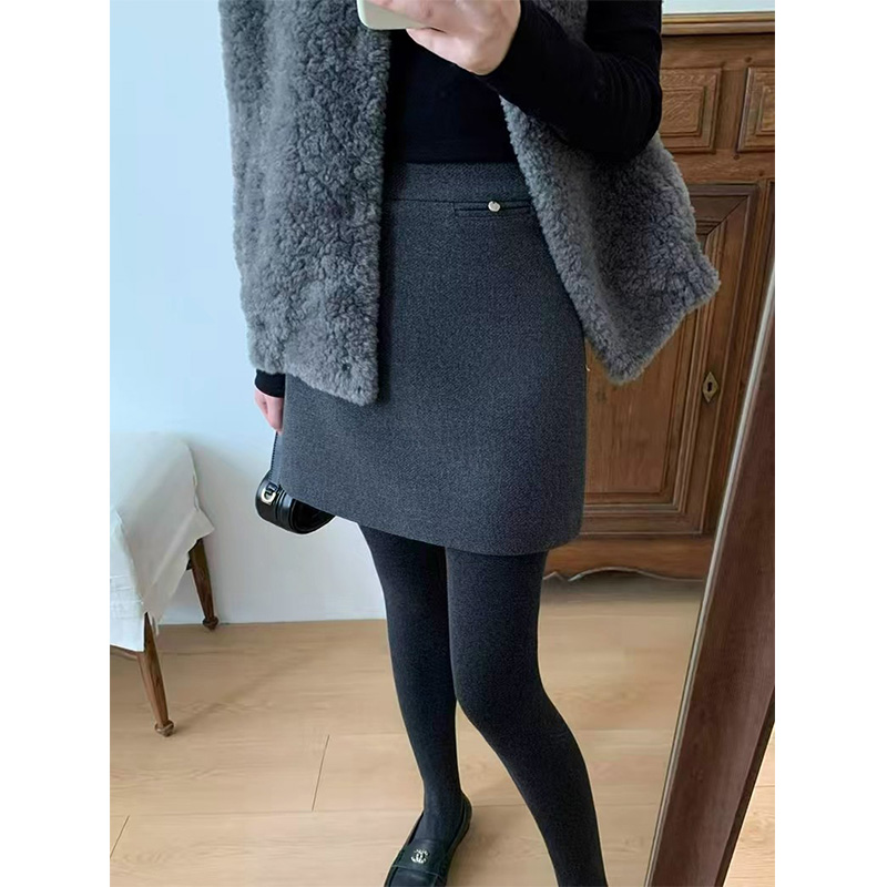 灰色毛呢半身裙女秋冬防走光短裙