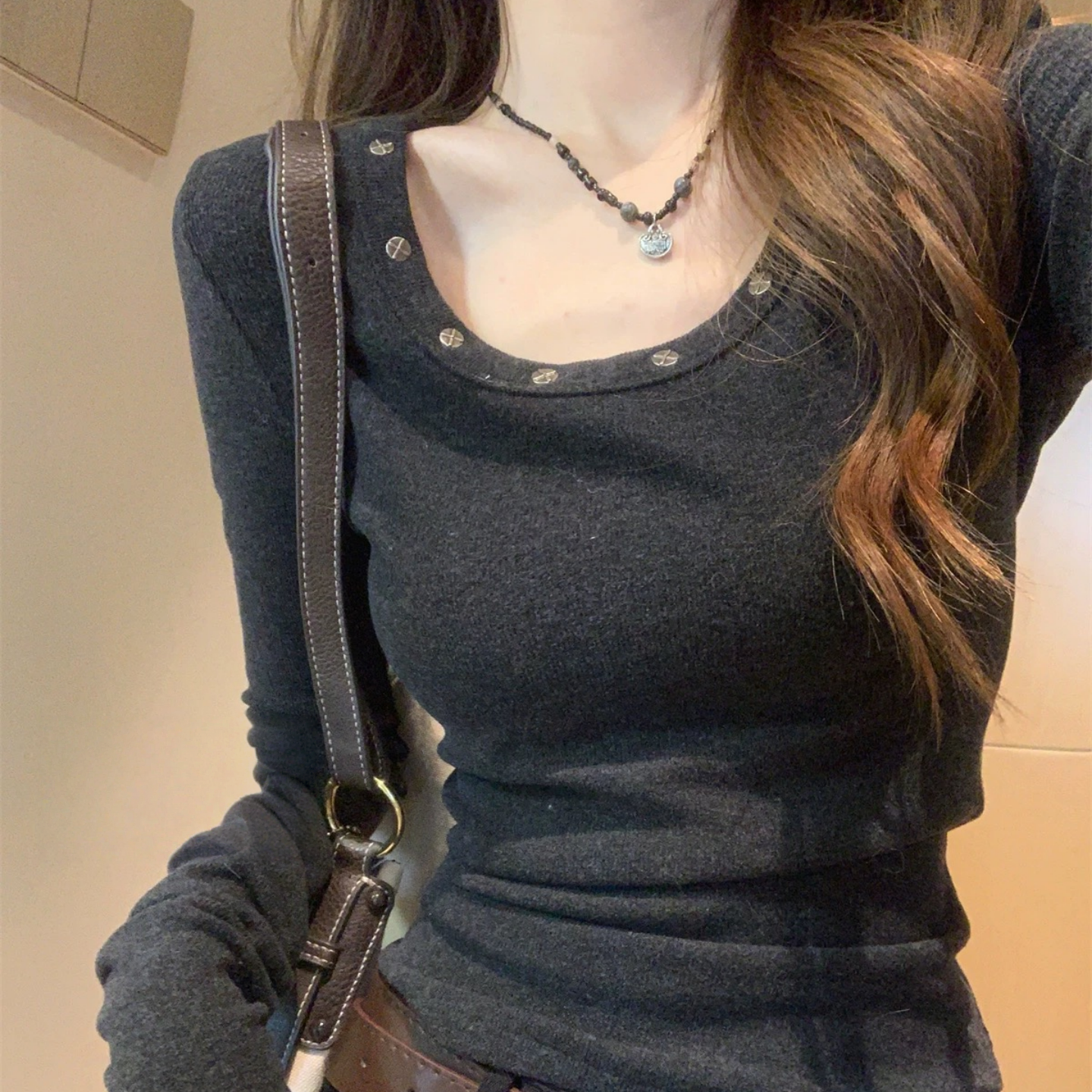 大码胖MM纯欲风灰色U领秋冬长袖打底衫女修身显瘦内搭上衣高级感